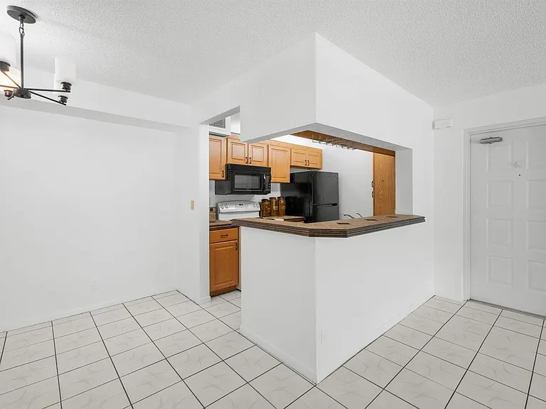 2506 SE Anchorage Cv #2 — Photo 7