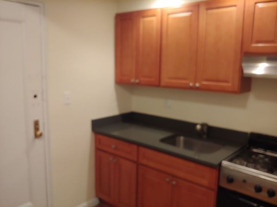 2nd image of 3335 76th St APT 4F