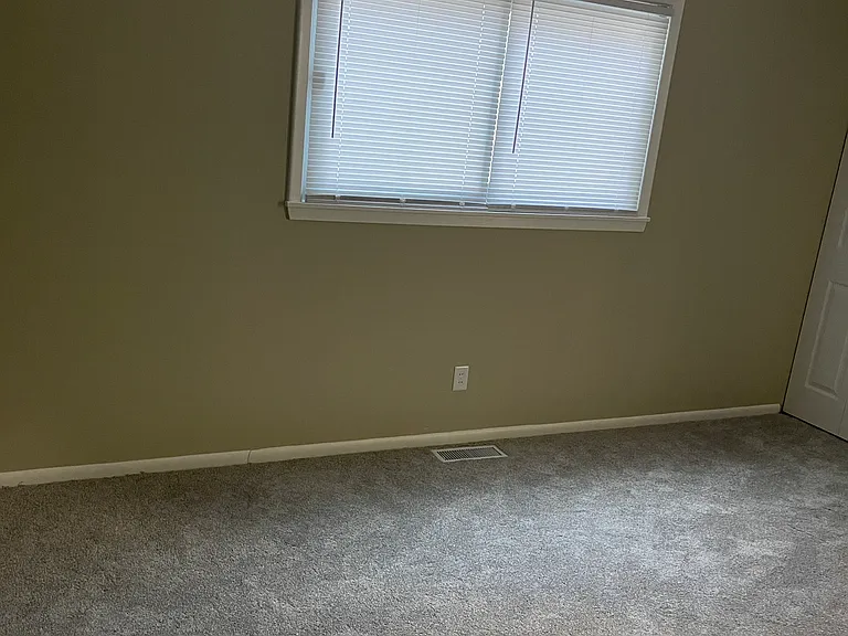 1824 Fairmont Dr — Photo 6