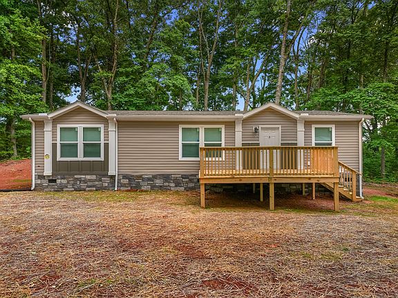 3rd image of 2706 Robin Cir