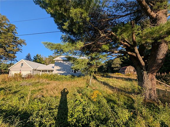 3rd image of 1922 Ellis Creek Rd