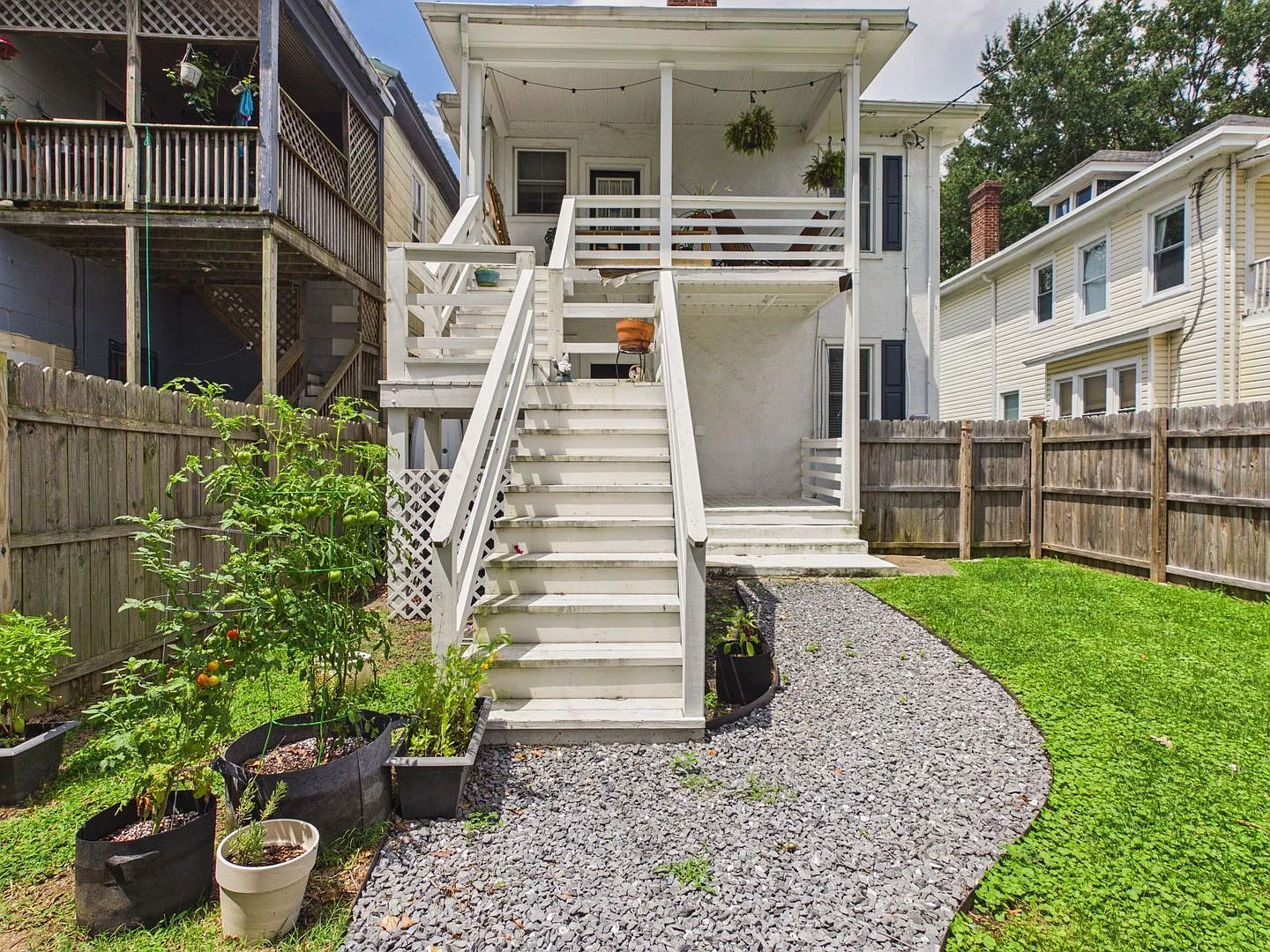 2 bed, 1.0 bath, 1056 sqft, $1,850 — Photo 3