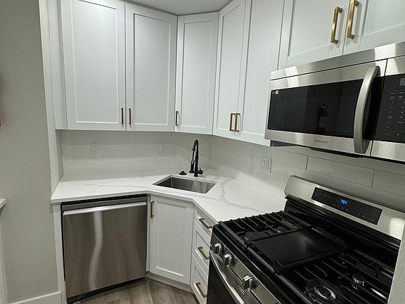 3rd image of 3845 Saint Barnabas Rd #101