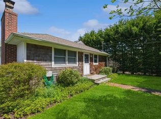 40 Grove St, Amagansett, NY 11930