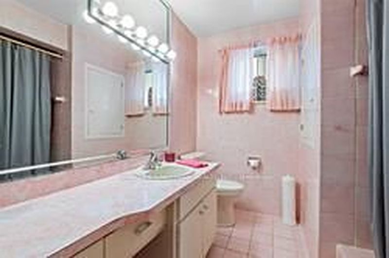 Toronto House for rent - 3 Bedrooms — photo 17