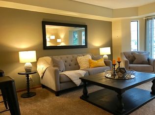 2392 Sumac Way, Woodbury, MN 55125