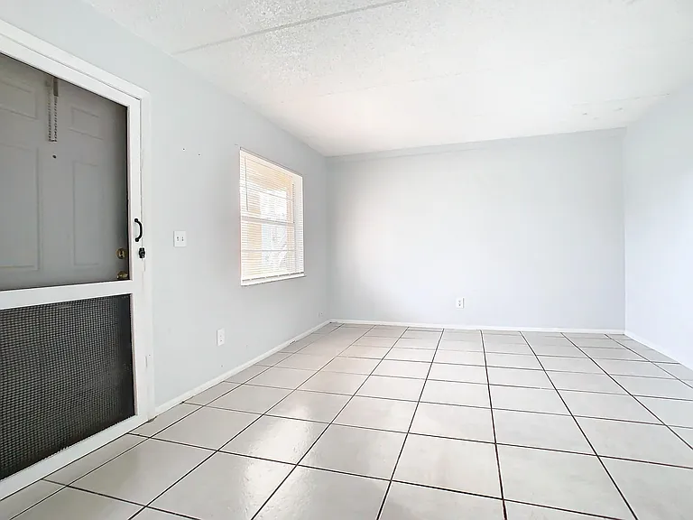 694 Michigan Ct #2 — Photo 11