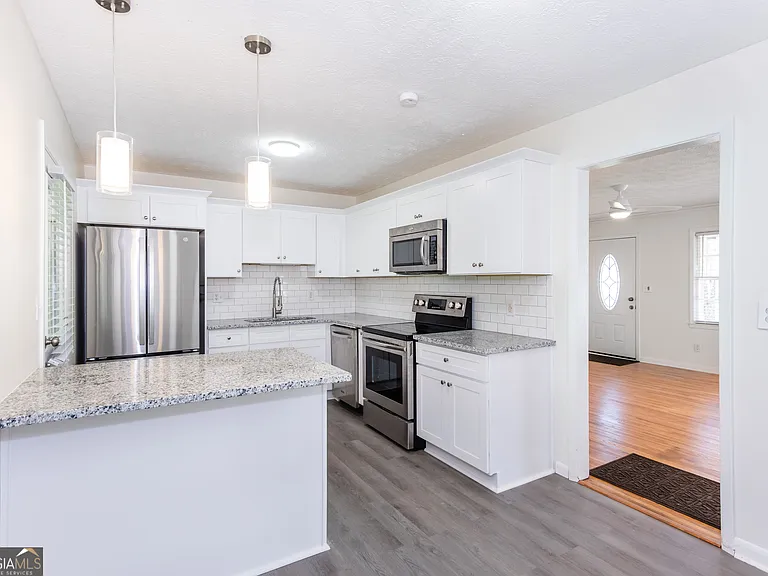 6551 Bussell Way — Photo 9