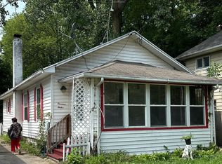 1412 Pontiac St, Lansing, MI 48910