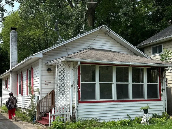 1412 Pontiac St, Lansing, MI 48910