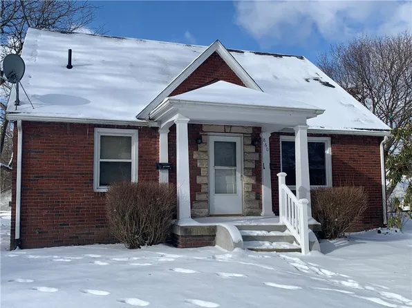860 Sherman Ave, Sharon, PA 16146
