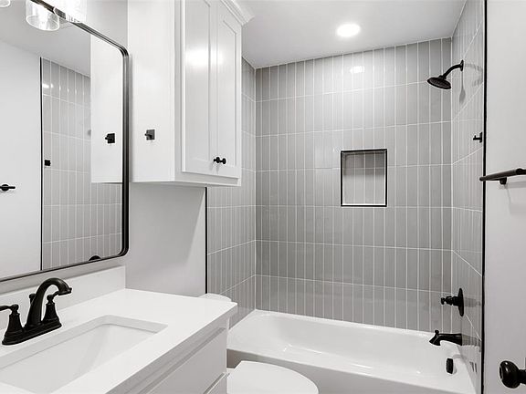 5th image of 2317 Becker Pl