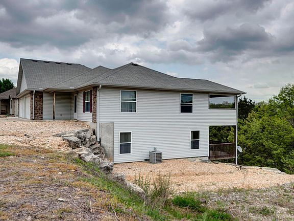 2nd image of 10 Valley View Dr E