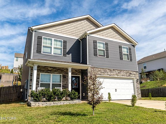 3rd image of 12115 Evergreen Terrace Ln