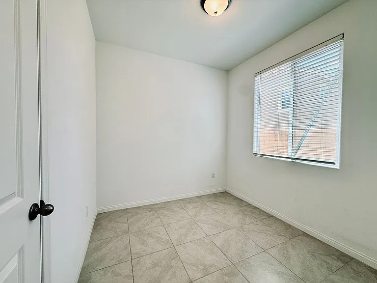 398 Moonlight Opera Ct — Photo 10