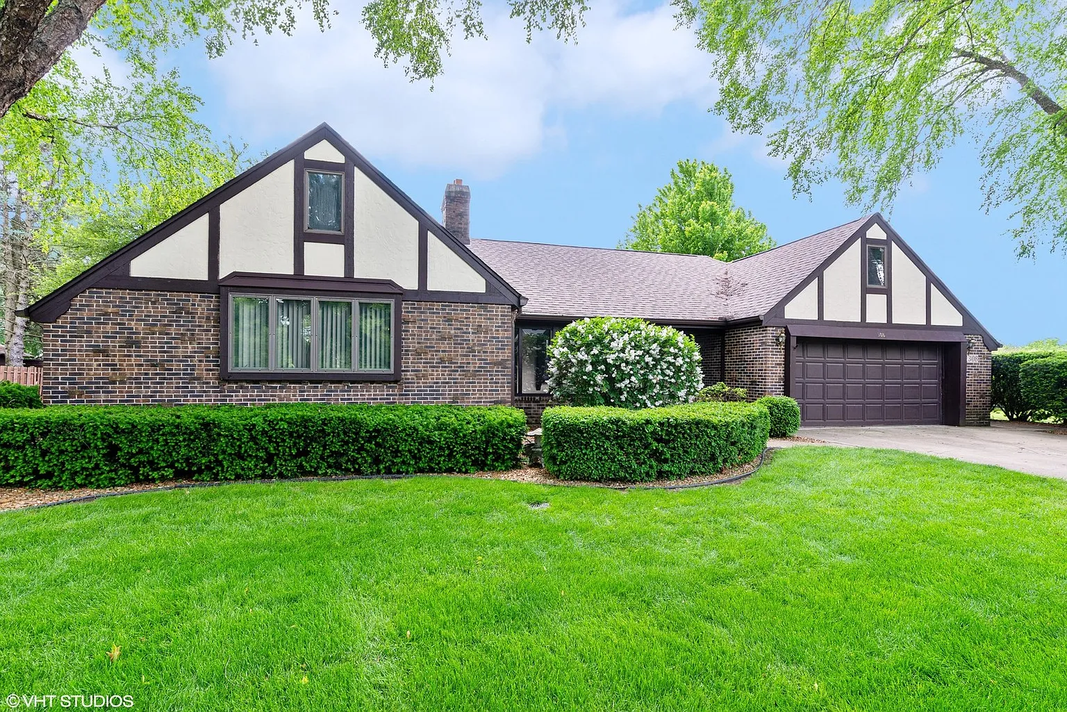 308 Orchard Ave photo 1