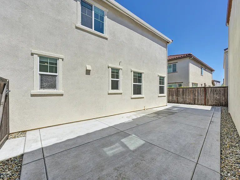 3241 Havisham Way — Photo 39