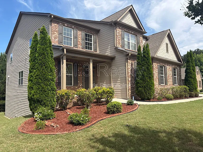 3738 Valley Spring Dr — Photo 3