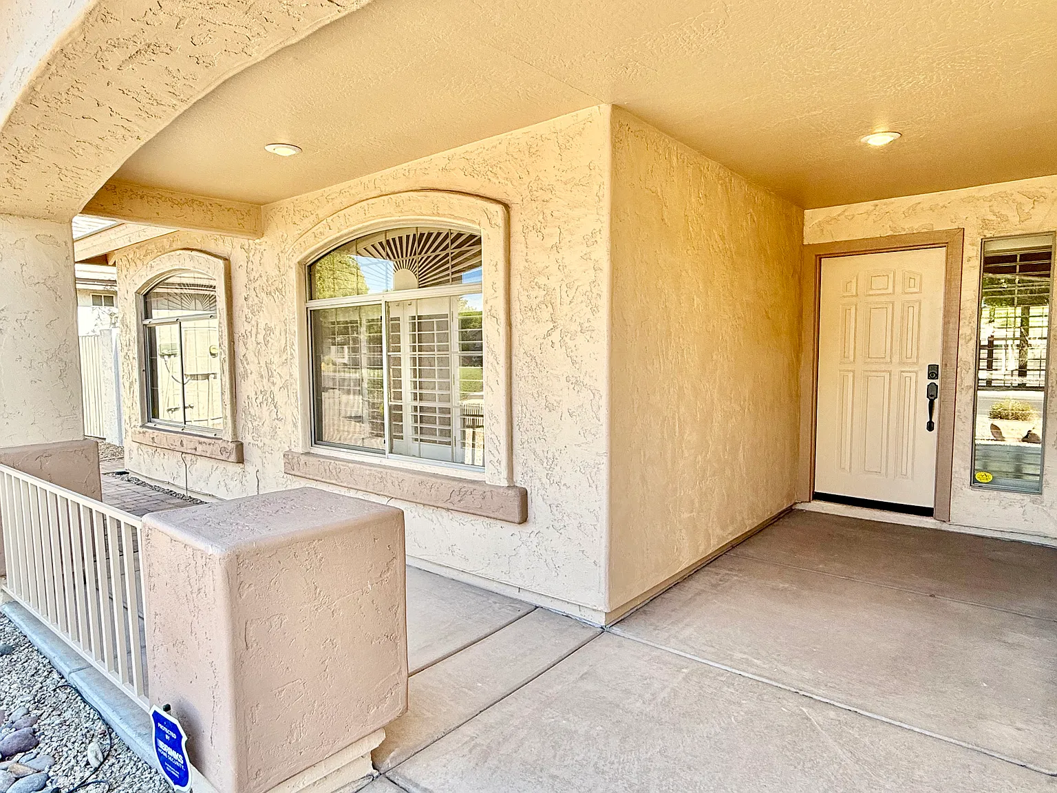 3 bed, 1387 sqft, $2,400 — Photo 3