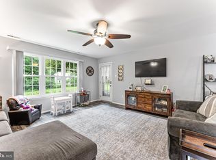725 Sedgewick Ct, Sewell, NJ 08080