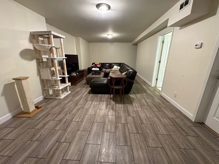 392 Troy Rd #1 — Photo 12