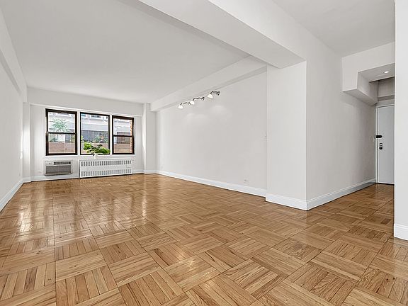 2nd image of 220 E 54th St APT 10D