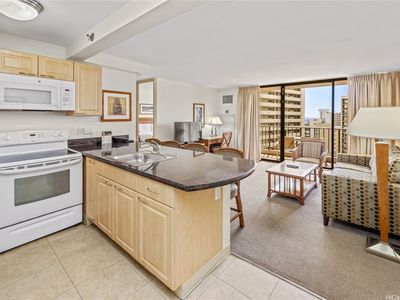 229 Paoakalani Ave #1904, Honolulu, HI, 96815