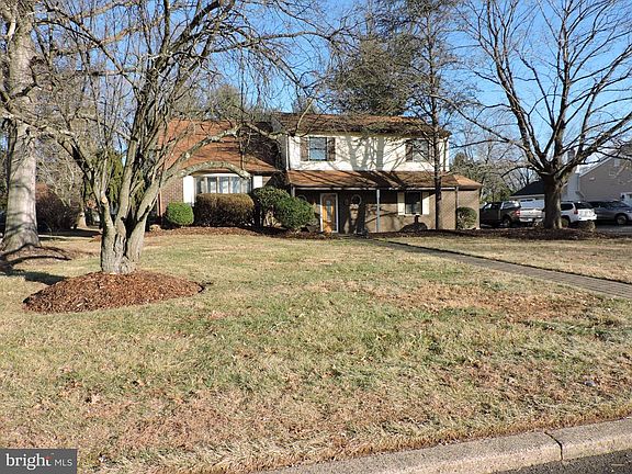 2nd image of 55 Chestnut Dr