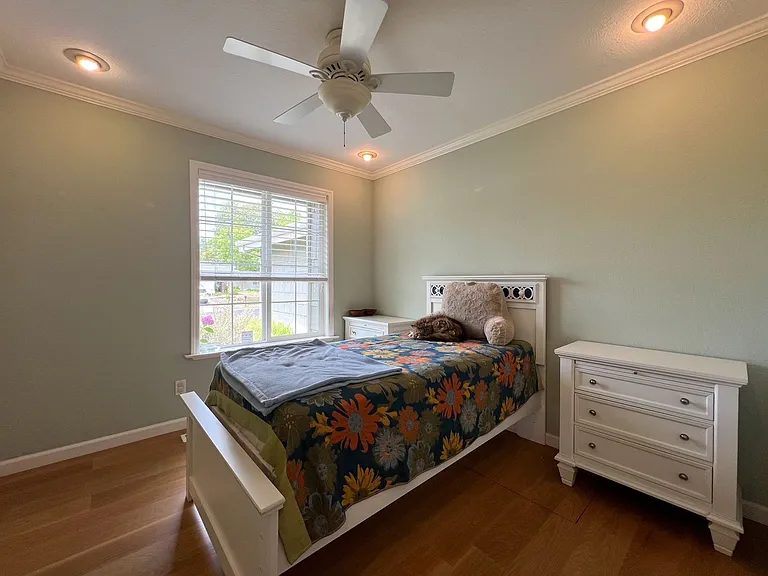 3321 Anita Ct — Photo 10