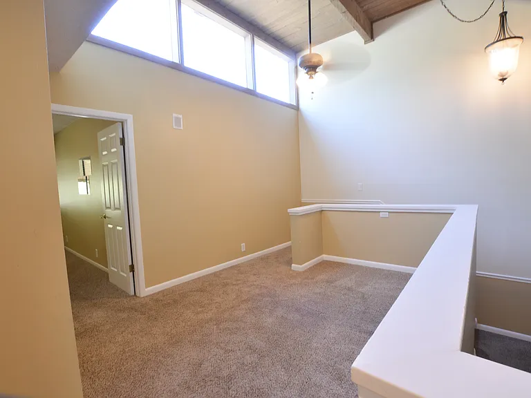 226 Crown Oaks Way — Photo 20