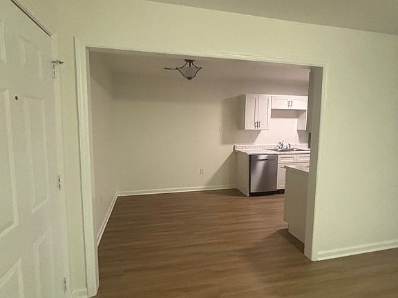 5th image of 3943 Winchester Rd #B202