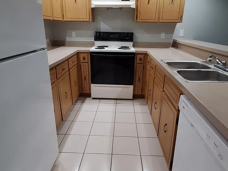 6262 142nd Ave N #702 — Photo 9