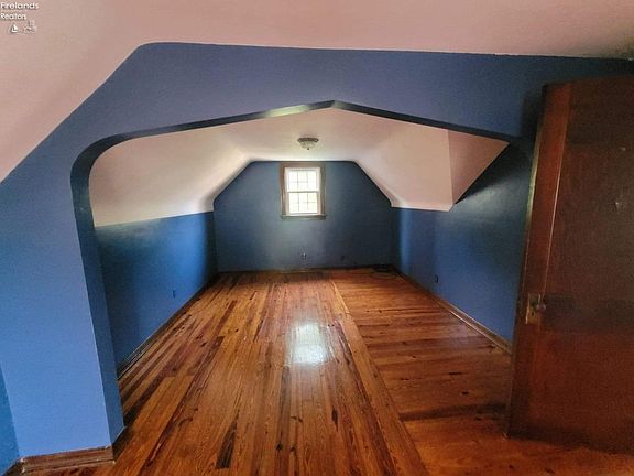 4th image of 802 Kaler Ave
