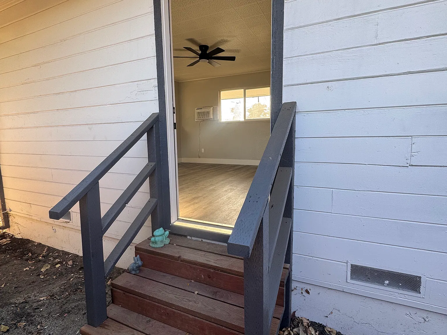 Studio, 650 sqft, $1,500 — Photo 3