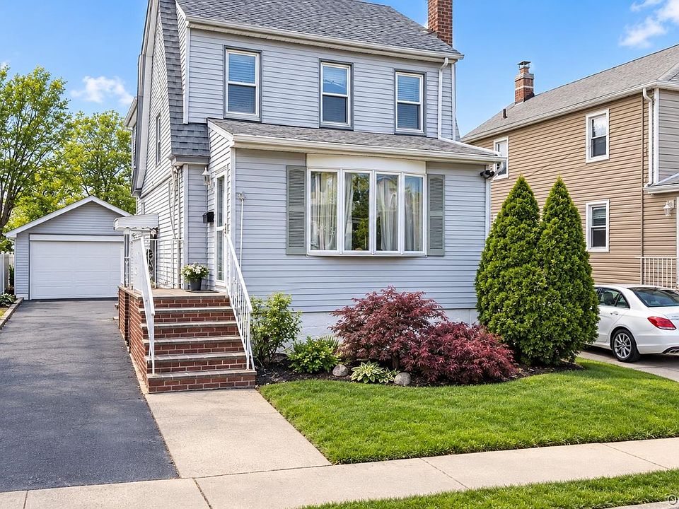 1st image of 158 Cochran Place