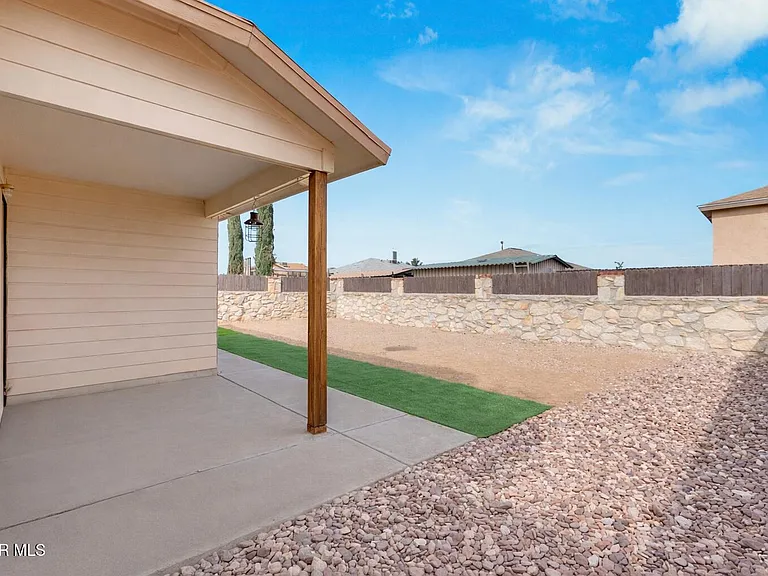 3092 Tierra Bowles Dr — Photo 32