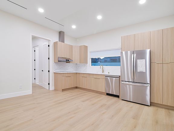 4th image of 27445 1/2 Cherry Creek Dr