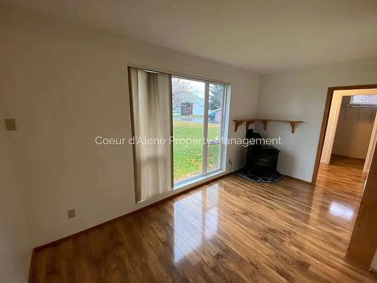 1827 E 12th Ave — Photo 7