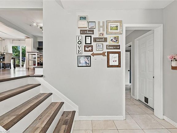 5th image of 46 McColl Dr