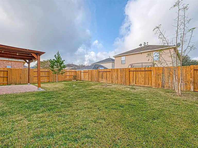 502 Mornington Ln — Photo 50