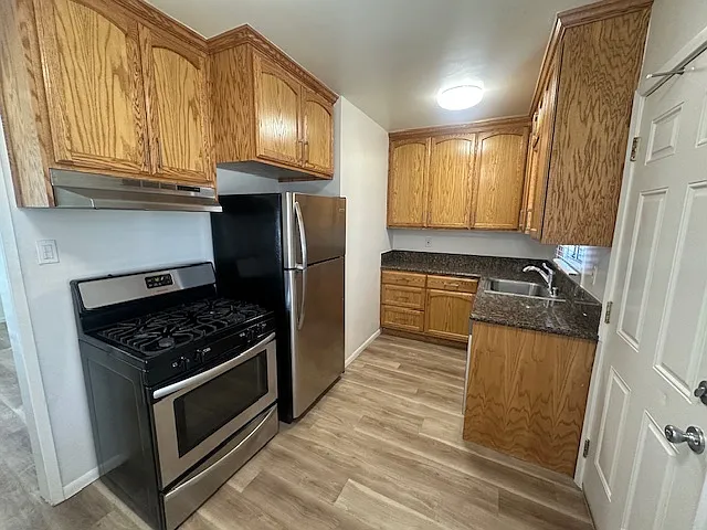 4038 1/2 Manhattan Beach Blvd — Photo 1