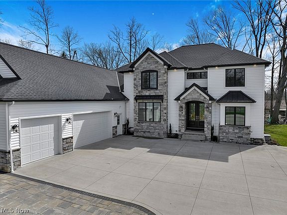 3rd image of 26650 Hurlingham Rd