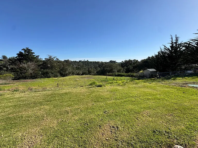 1571 Vista Grande Ln #B — Photo 14
