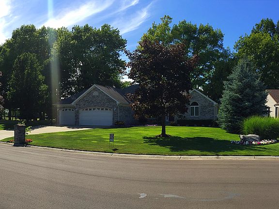 2nd image of 5934 Parkridge Dr