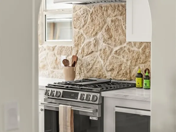 4131 Edgehill Dr, Los Angeles, CA 90008