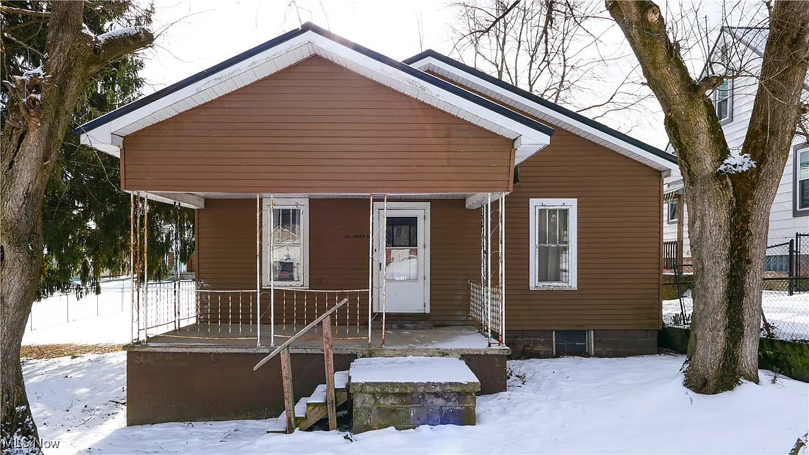 626 Garner Ave photo 1