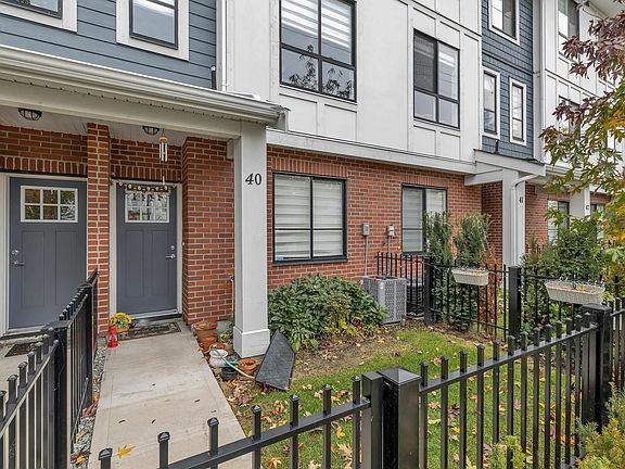 3rd image of 11556 72a Ave #40