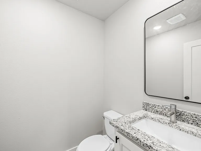 10613 East Cres #7400 — Photo 13