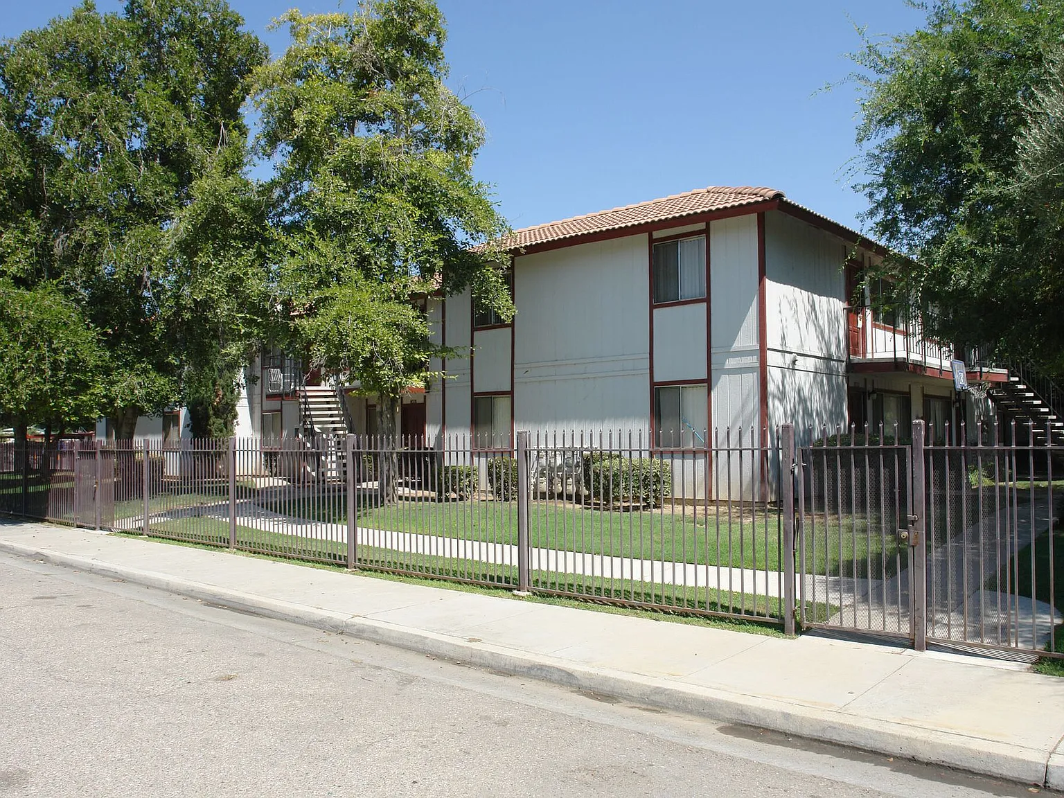 Springwood Court Apts — Photo 4