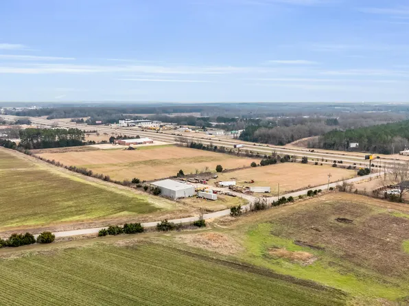 Golden Horn Rd, Columbus, MS 39701